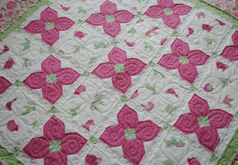 Poinsettias Quilt Pattern | It's Sew Emma #ISE-254